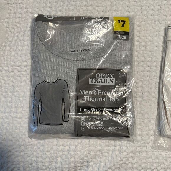 COPY - Mens Thermal Top Size Large NWT - Picture 1 of 1